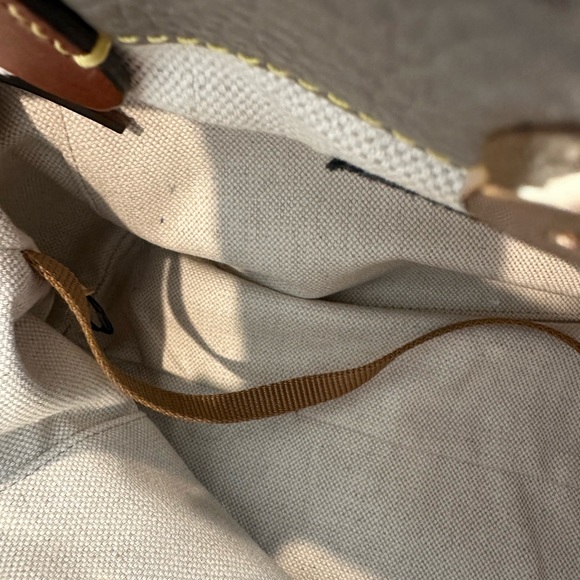 SOLD - Dooney Pebbled Grain Barlow bag- Taupe - Picture 10 of 15